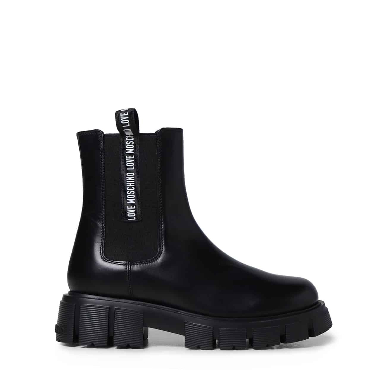 Снимка на Боти LOVE MOSCHINO