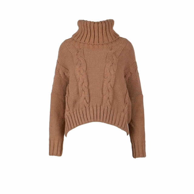 Пуловери и жилетки