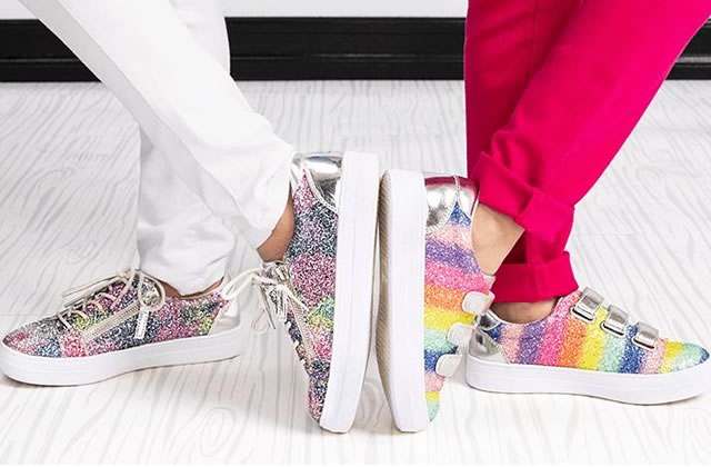 Обувки за момичета