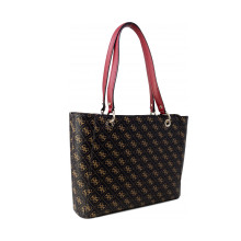 Снимка  на Дамска чанта GUESS 