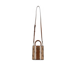 Снимка  на Дамска чанта GUESS 