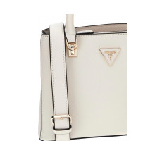 Снимка  на Дамска чанта GUESS 