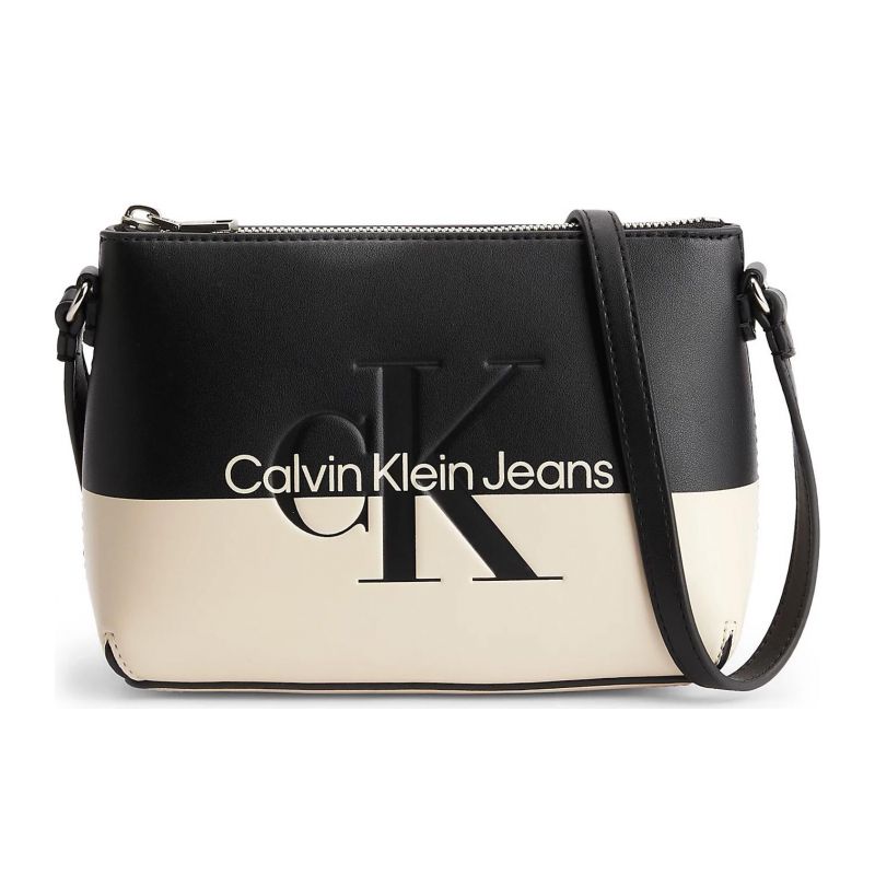 Снимка на Дамска чанта през рамо CALVIN KLEIN 
