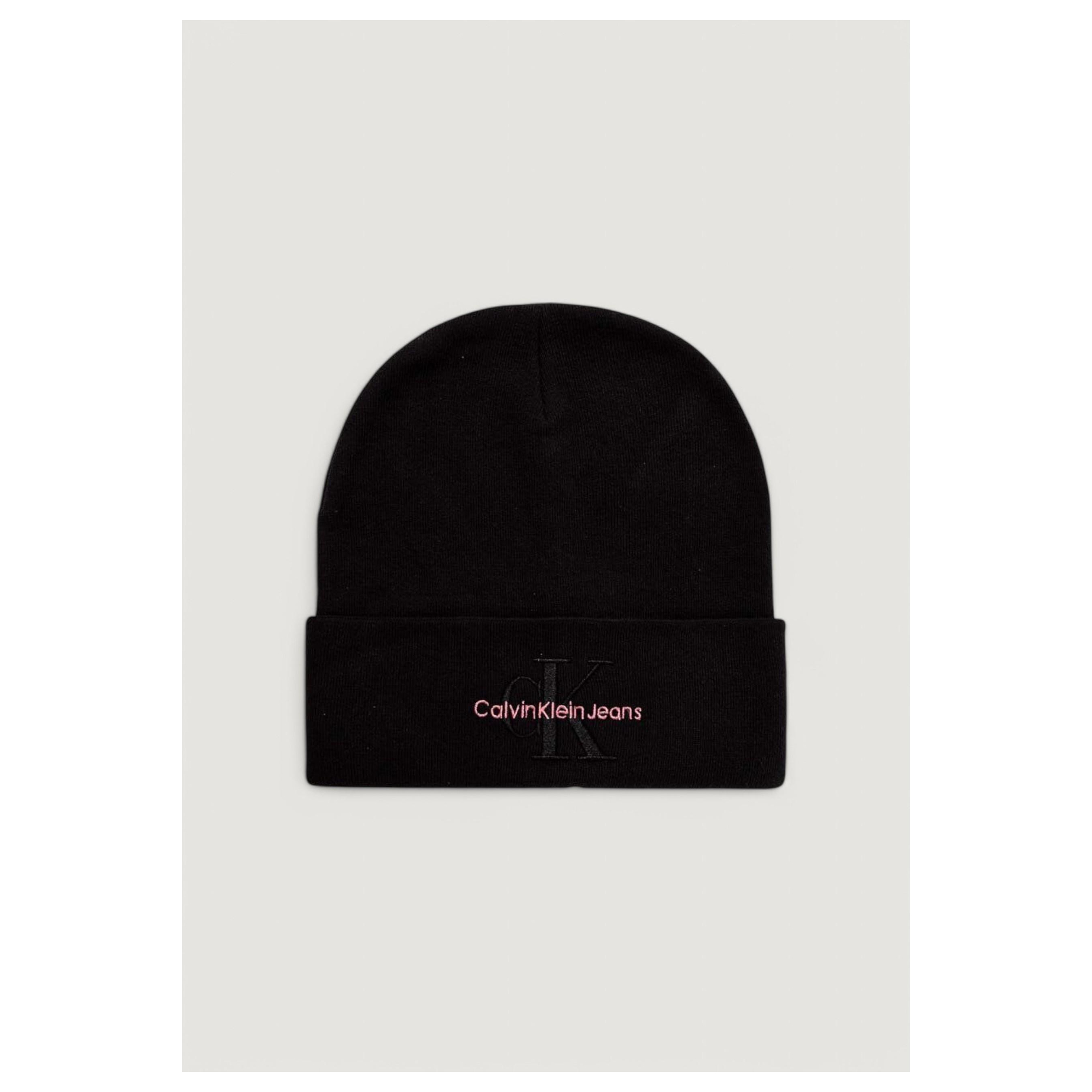 Снимка на Дамска шапка CALVIN KLEIN
