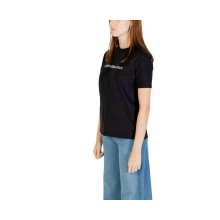 Снимка  на Дамска тениска CALVIN KLEIN 