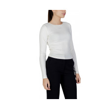 Снимка на Дамска тениска GUESS