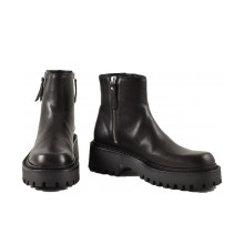 Снимка на Дамски ботуши VIC MATIE