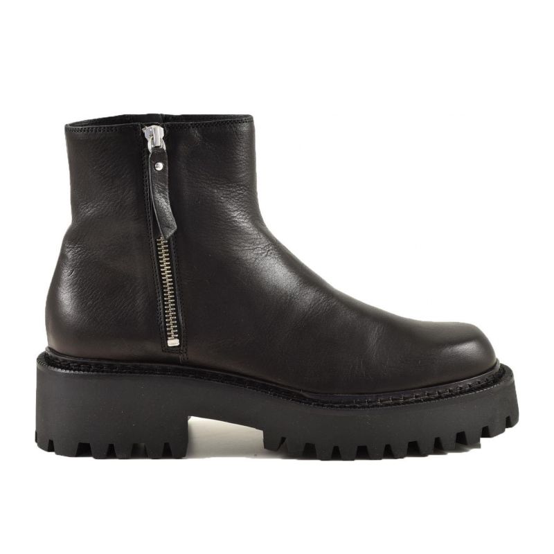 Снимка на Дамски ботуши VIC MATIE