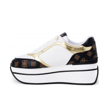 Снимка  на Дамски маратонки GUESS 