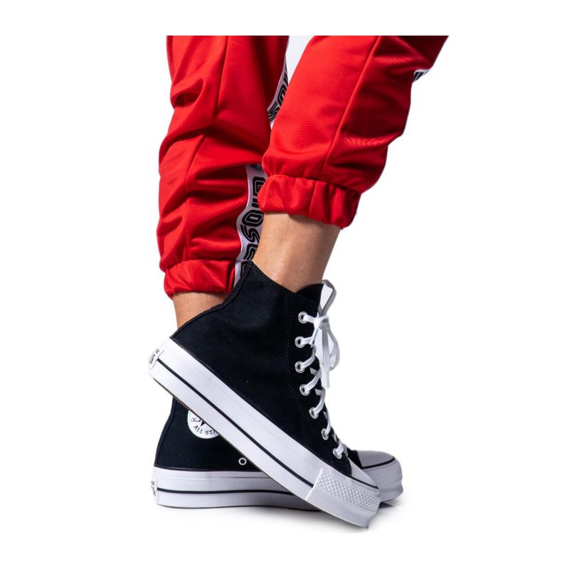 Снимка на Дамски маратонки CONVERSE 