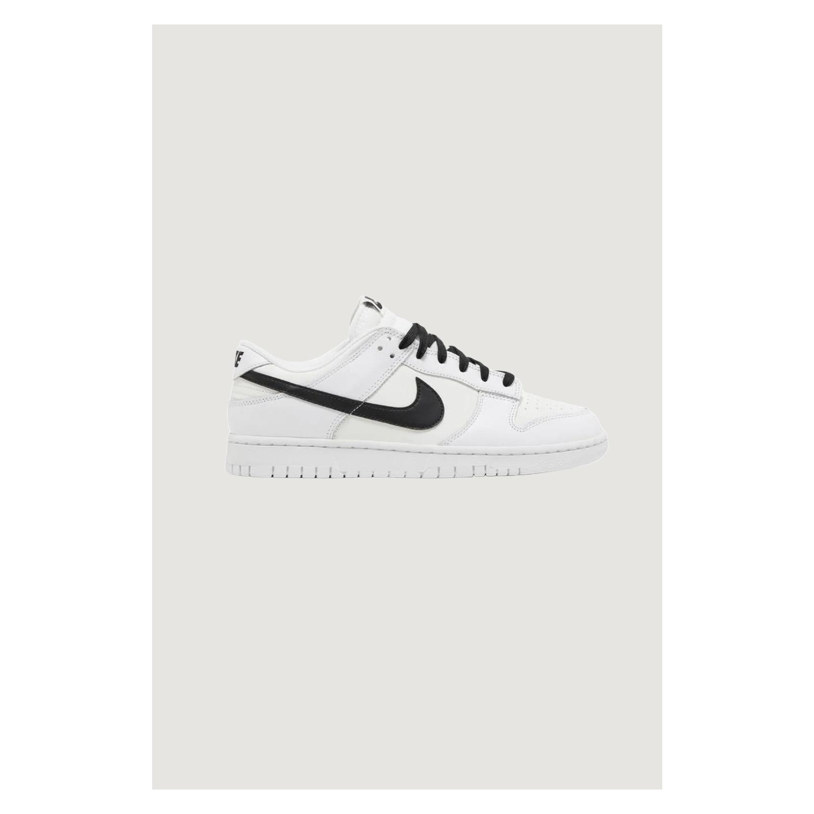 Снимка на Дамски маратонки NIKE