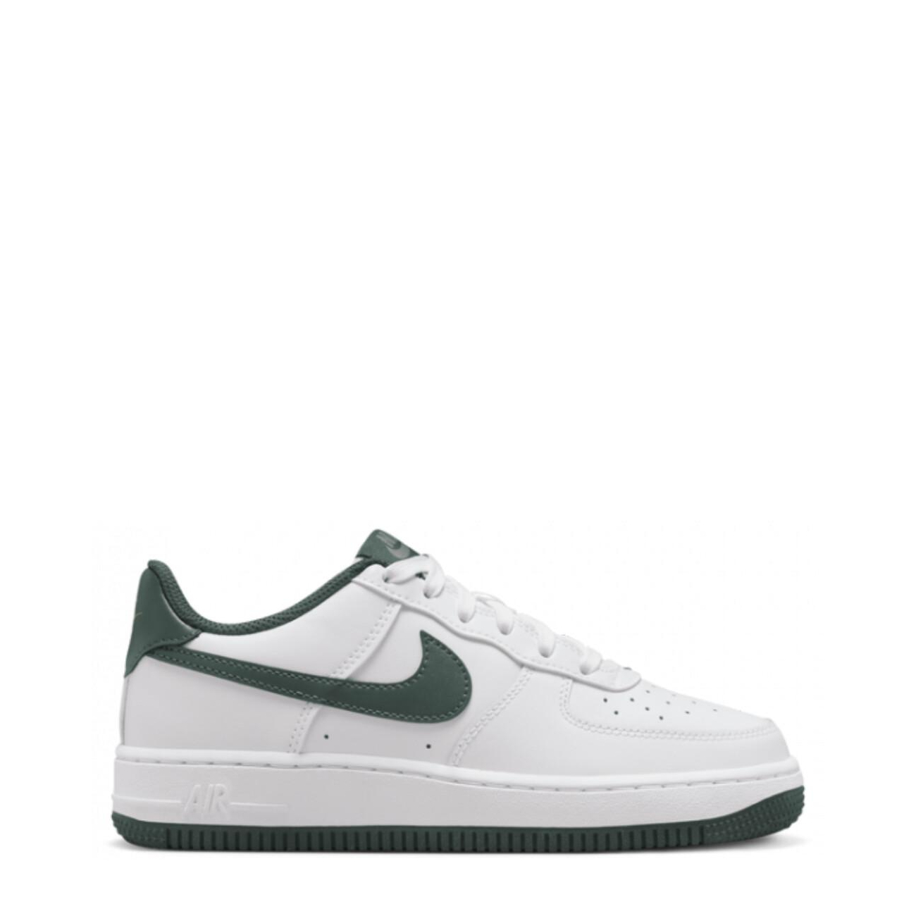 Снимка на Дамски маратонки NIKE