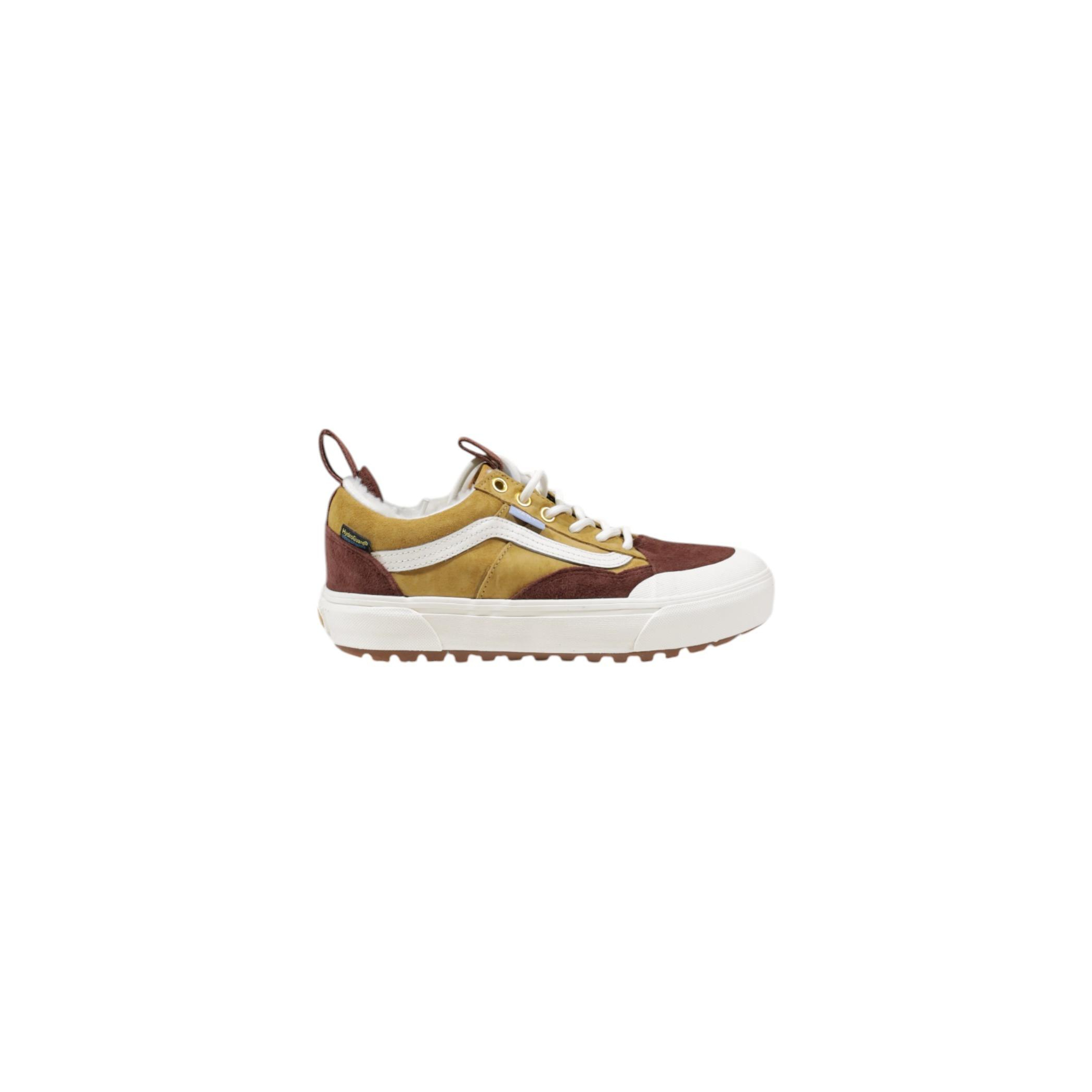 Снимка на Дамски маратонки VANS