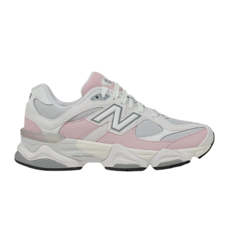 Снимка на Дамски обувки NEW BALANCE 
