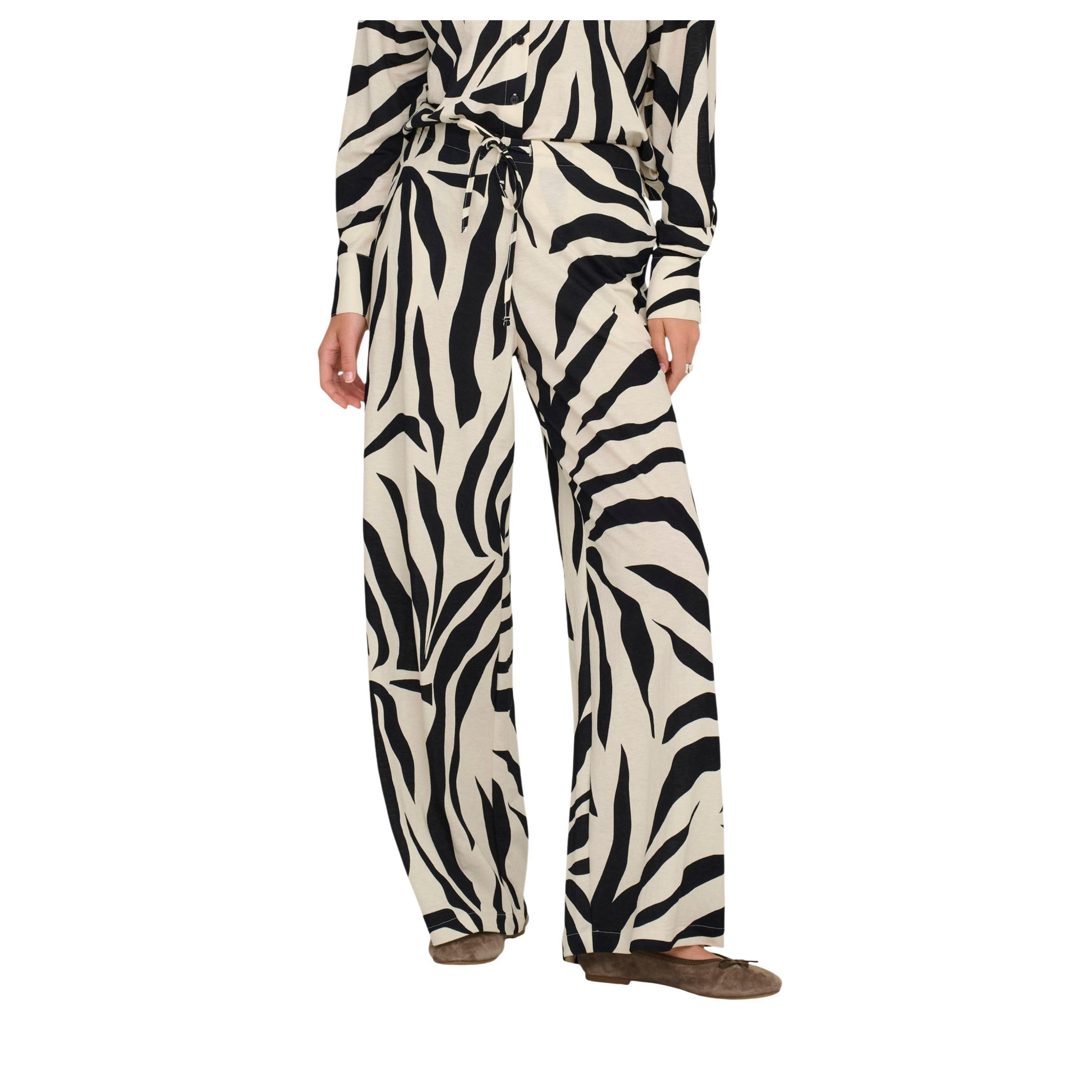 Снимка на Дамски панталони ONLY