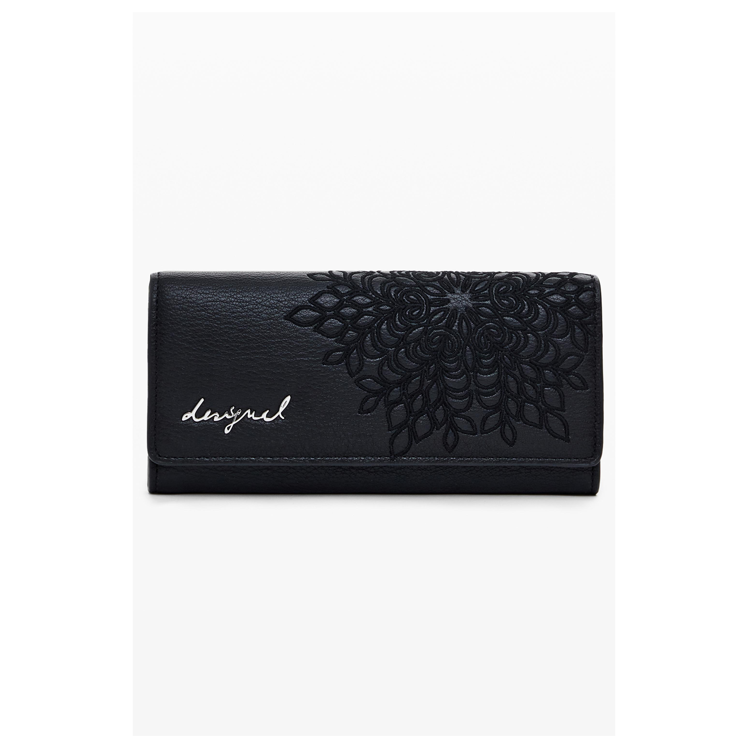 Снимка на Дамски портфейл DESIGUAL