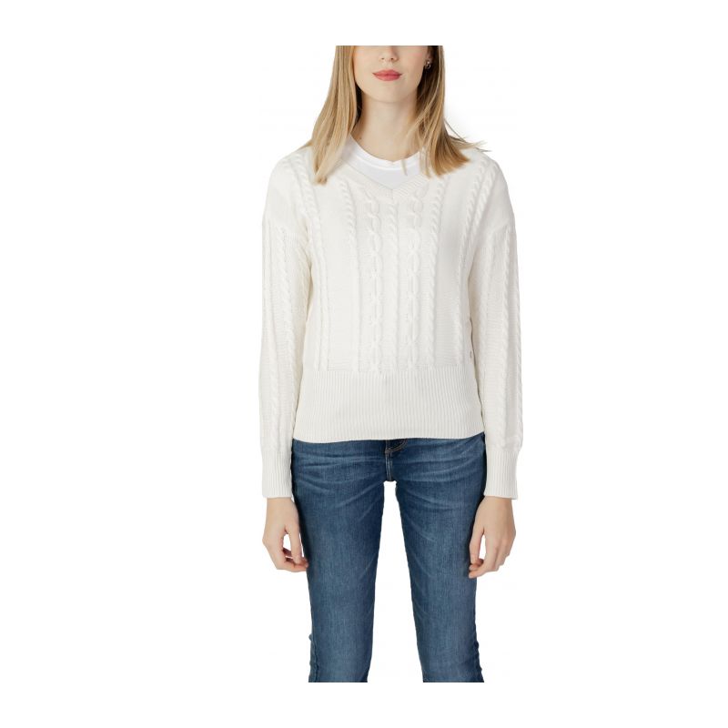 Снимка на Дамски пуловер GUESS