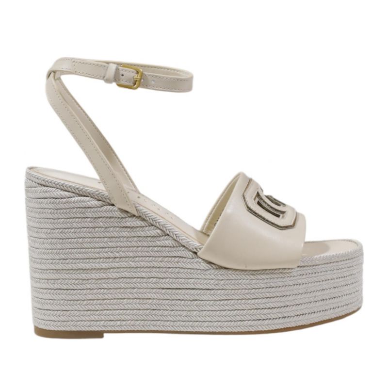 Снимка на Дамски сандали на платформа GUESS 