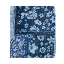 Снимка  на Дамски шал DESIGUAL 