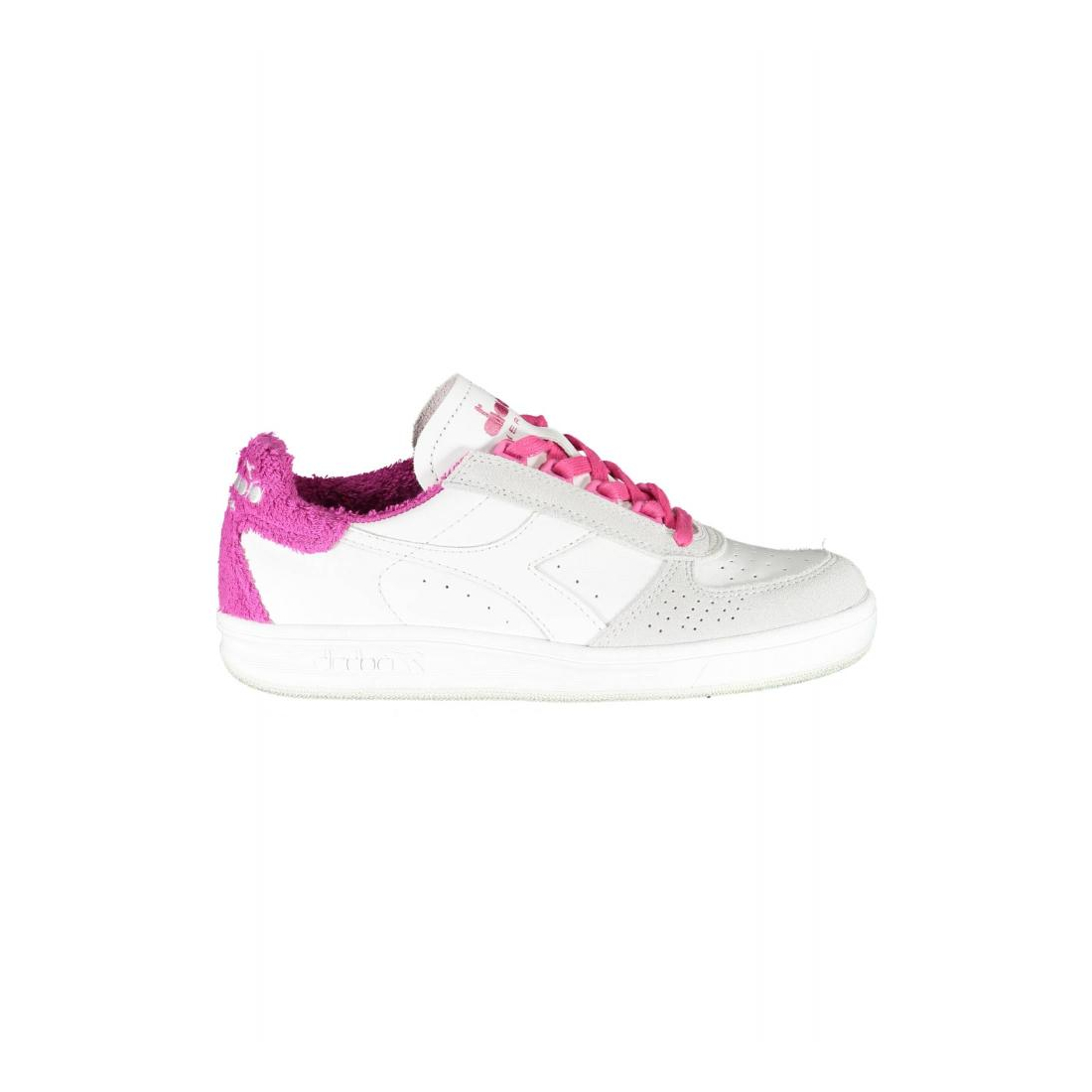 Снимка на Дамски спортни обувки DIADORA