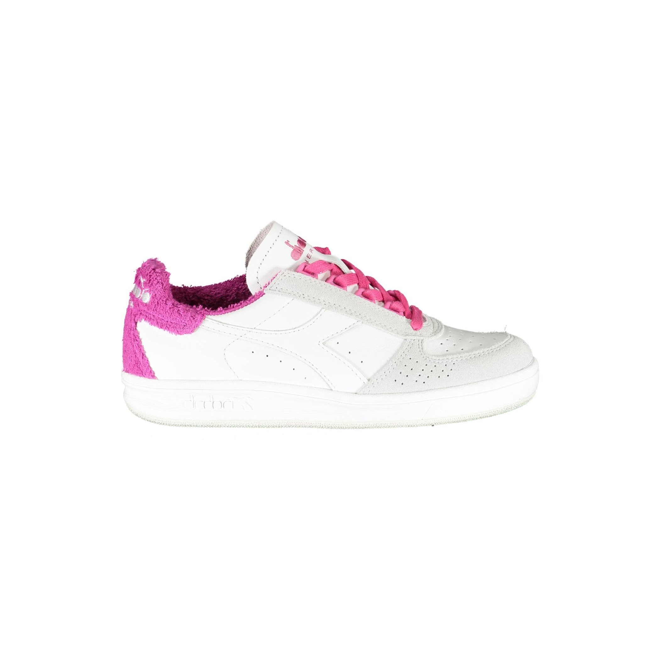 Снимка на Дамски спортни обувки DIADORA