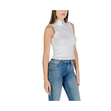 Снимка  на Дамски топ CALVIN KLEIN 