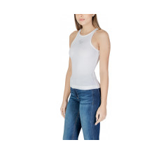 Снимка  на Дамски топ GUESS 