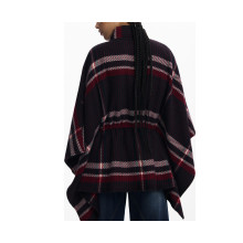 Снимка  на Дамско пончо черно DESIGUAL 