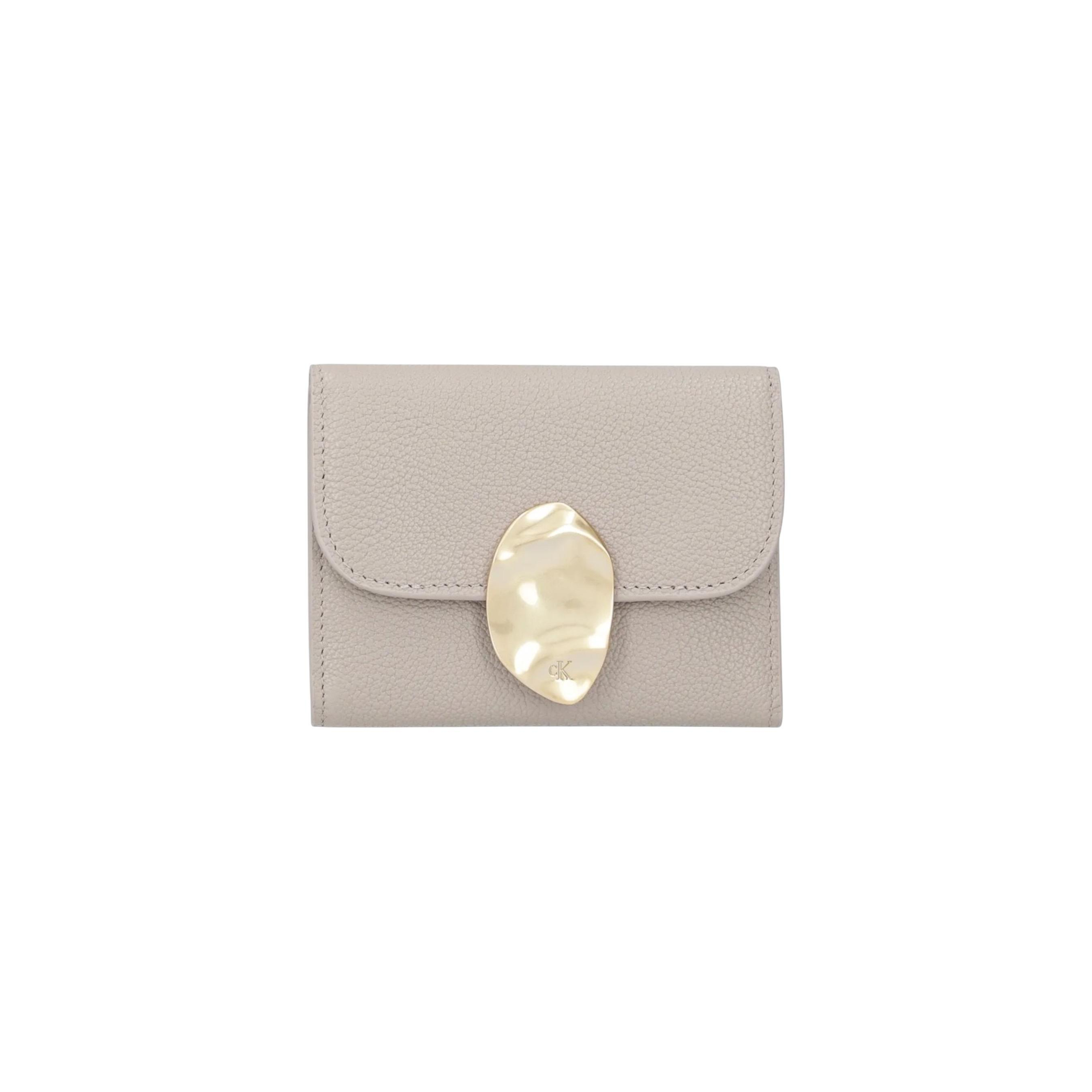 Снимка на Дамско портмоне CALVIN KLEIN