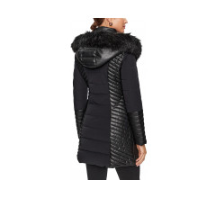 Снимка  на Дамско яке GUESS 