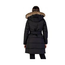 Снимка  на Дамско яке GUESS 