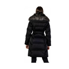 Снимка  на Дамско яке GUESS 