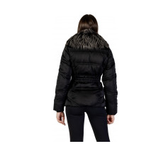 Снимка  на Дамско яке GUESS 