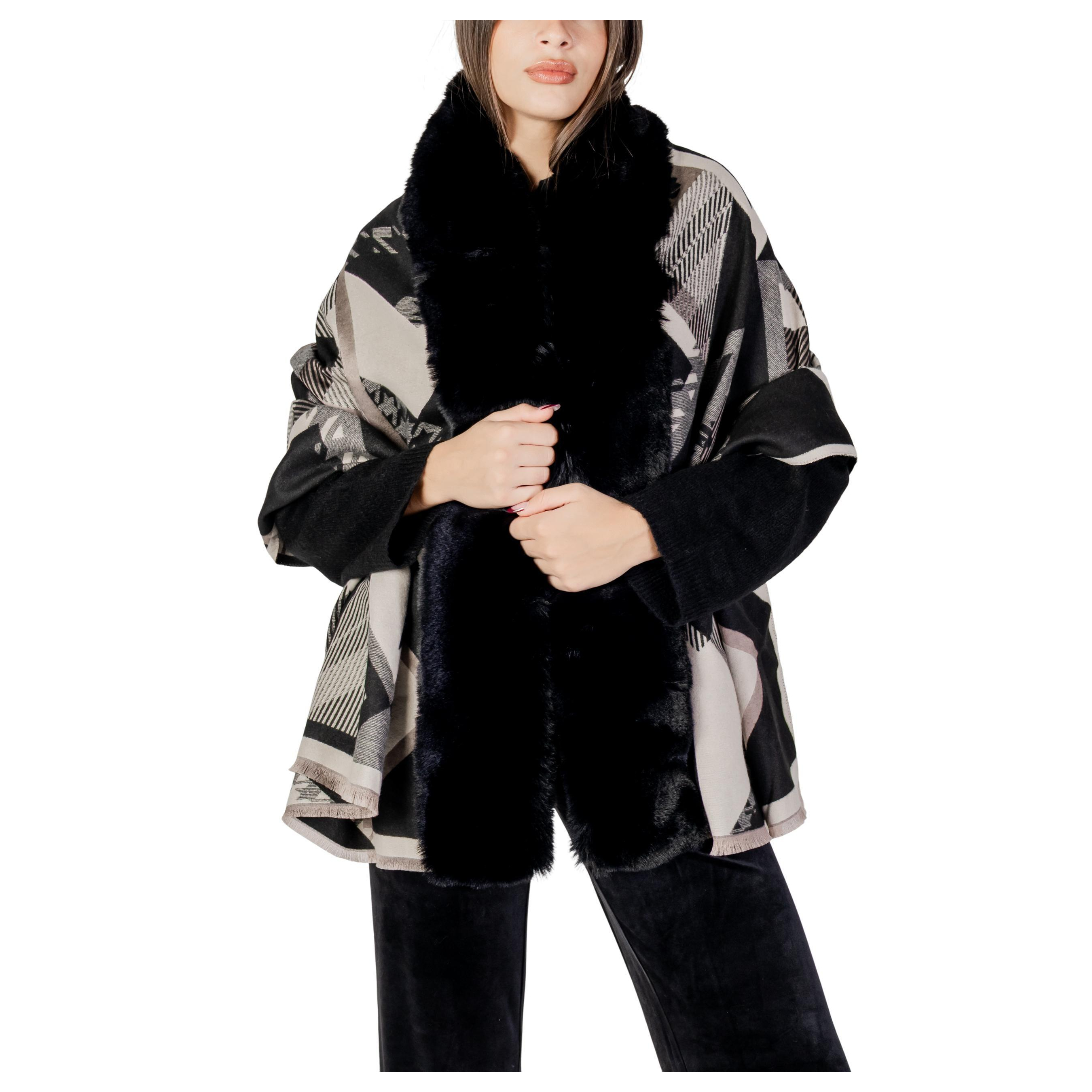 Снимка на Дамско яке AYFEE