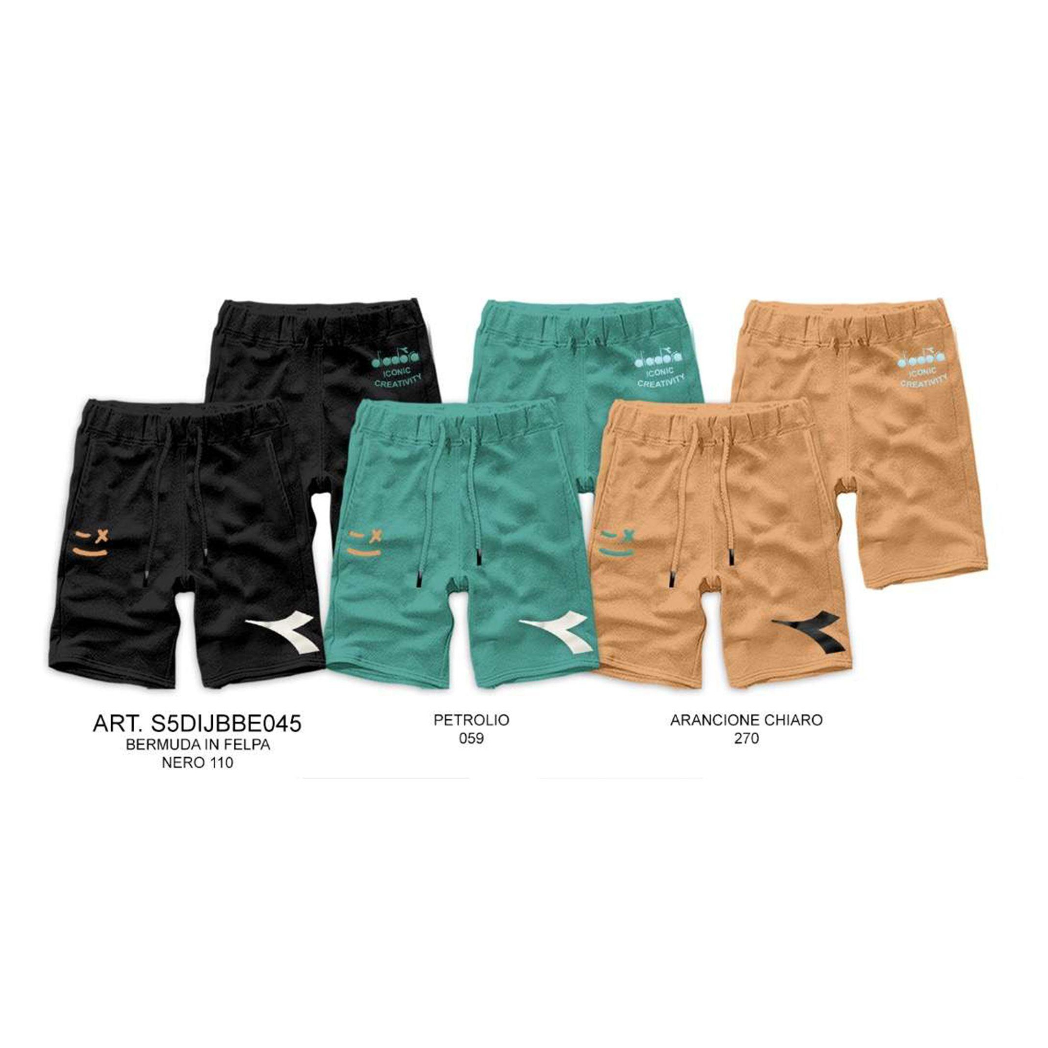 Снимка на Детски къси панталони за момче DIADORA