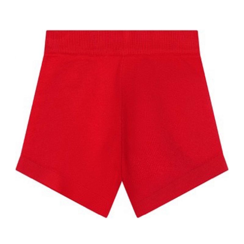 Къси панталони момиче