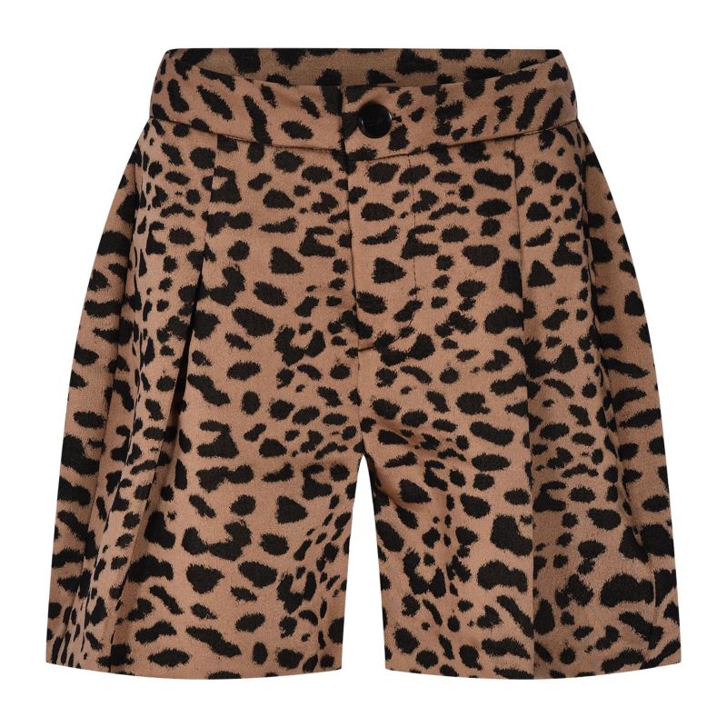 Къси панталони момиче