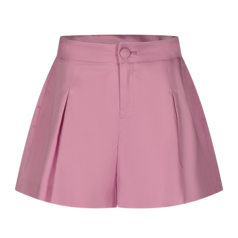 Къси панталони момиче