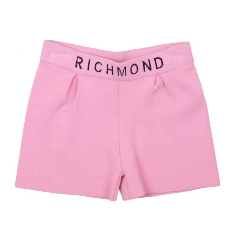 Къси панталони момиче