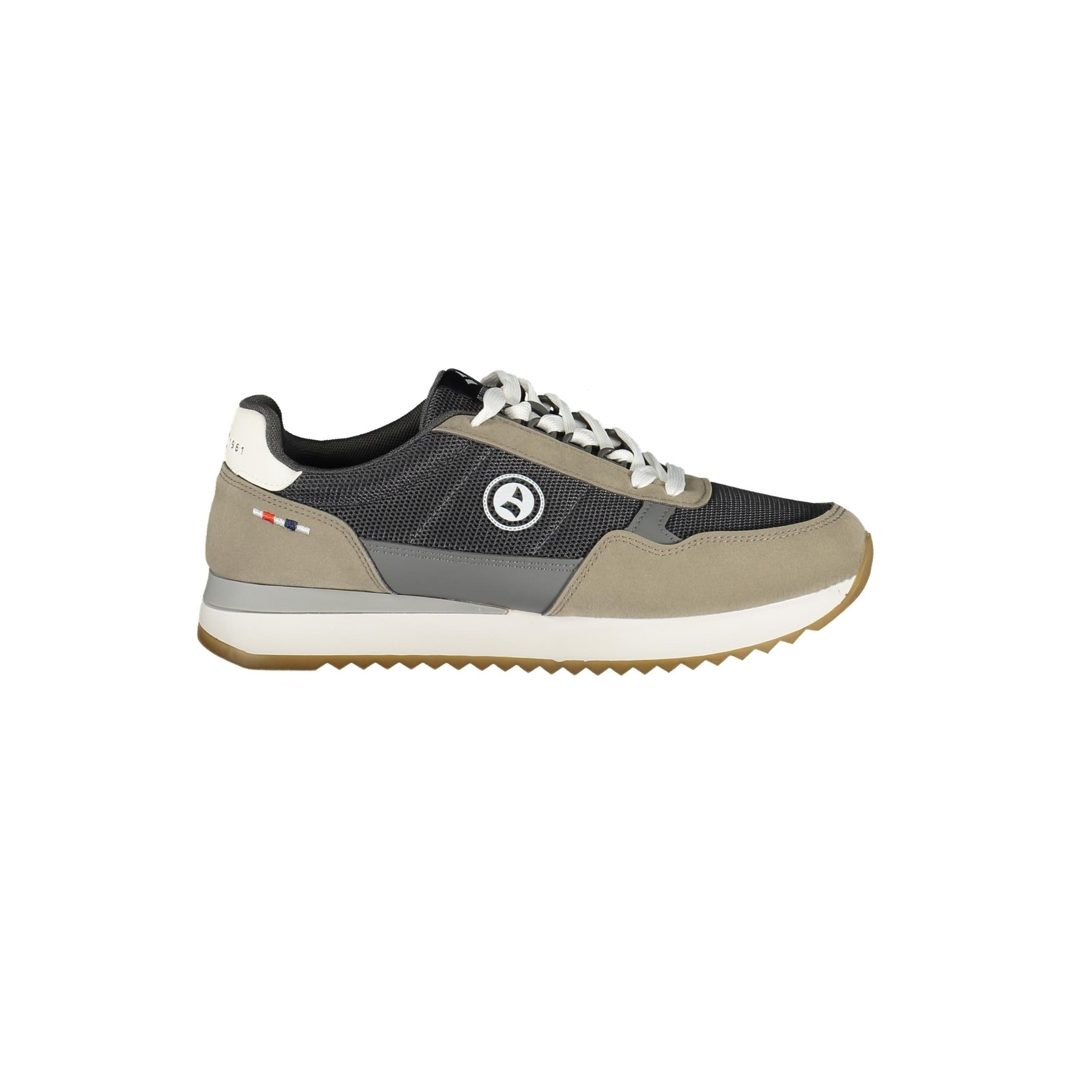 Снимка на Навигирайте сиви мъжки спортни обувки NAVIGARE