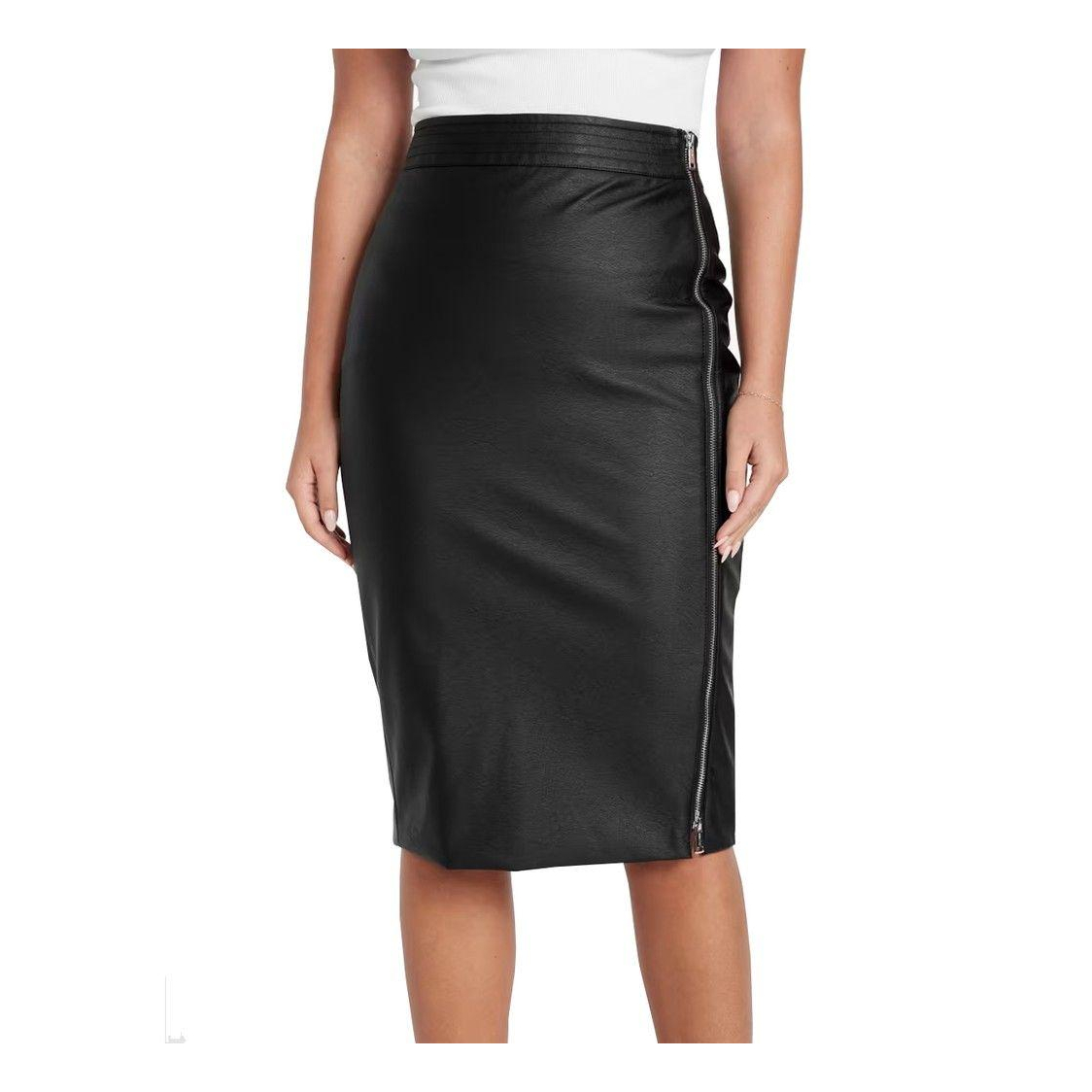 Снимка на Пола GUESS