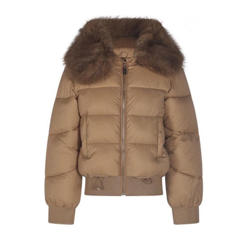 Яке за момиче