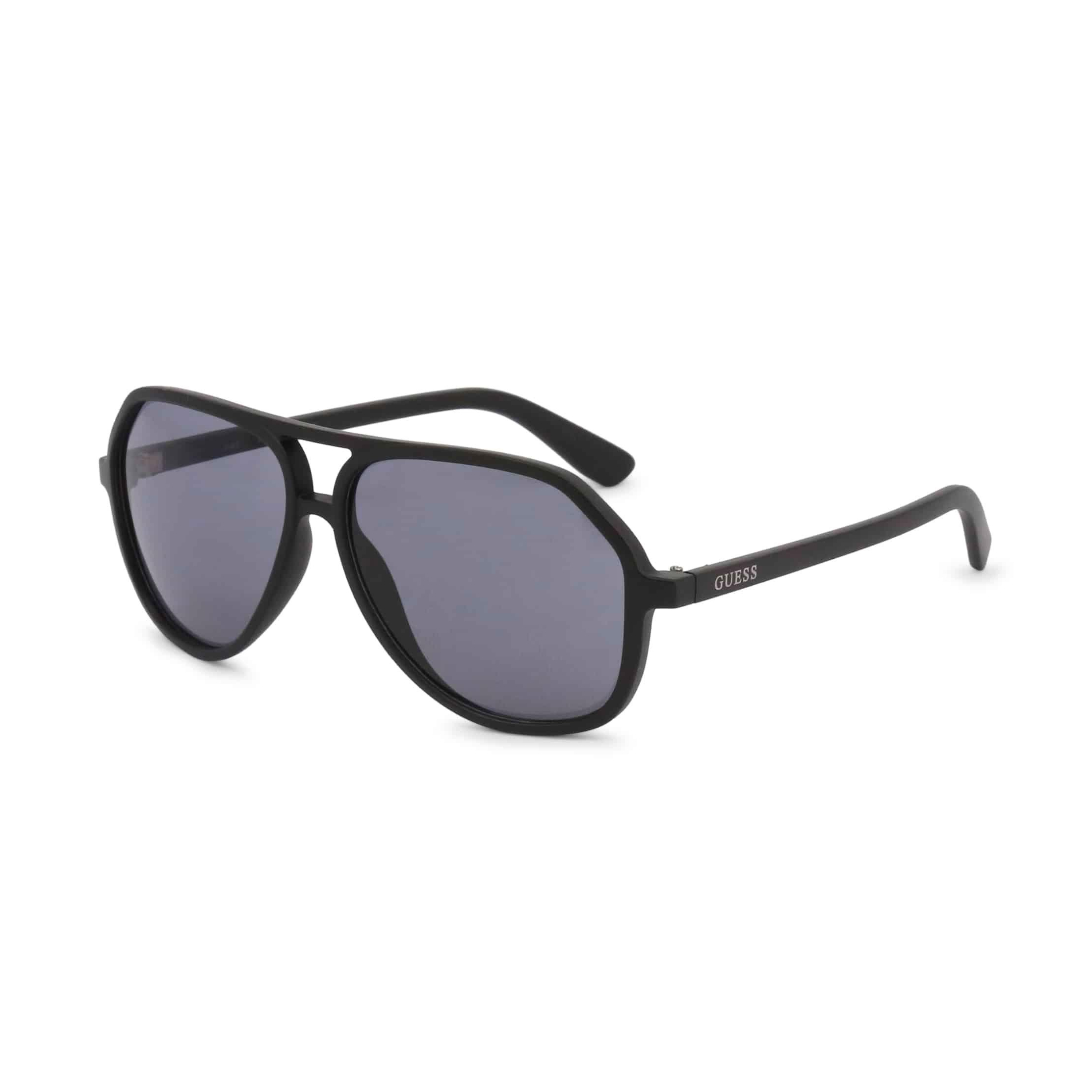 Снимка на Слънчеви очила GUESS