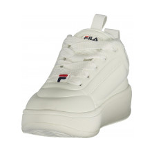 Снимка на Спортни обувки за момичета, бели FILA