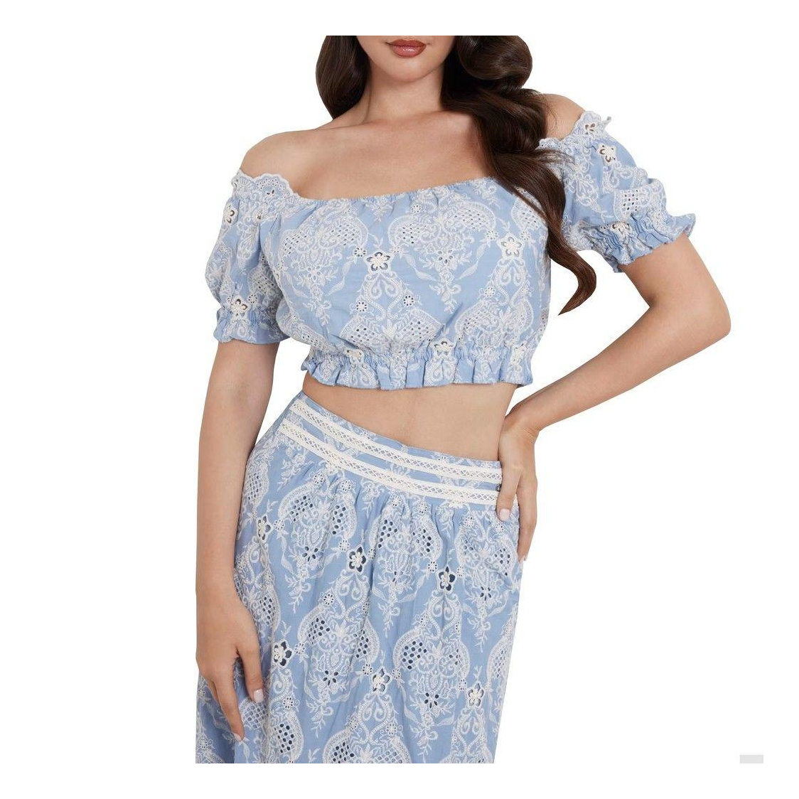 Снимка на Топ GUESS
