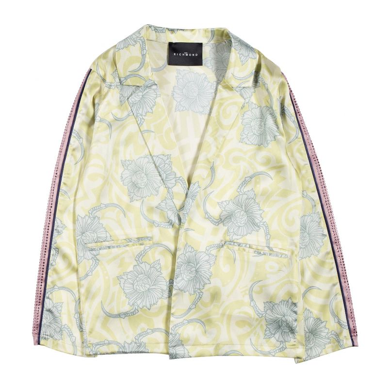 Яке за момиче JOHN RICHMOND